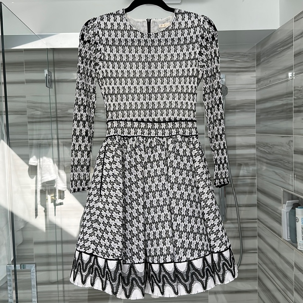 Gorgeous lace Maje Dress
